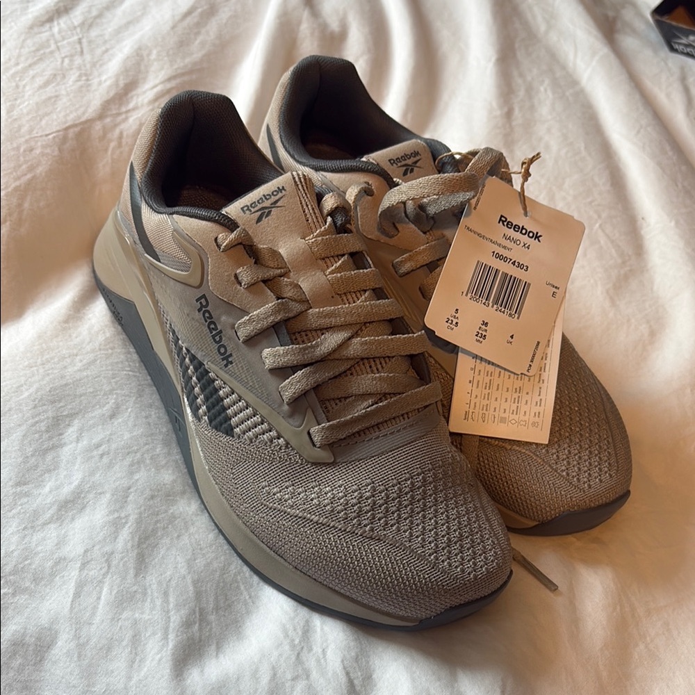 Reebok Unisex Nano X4 Size 5